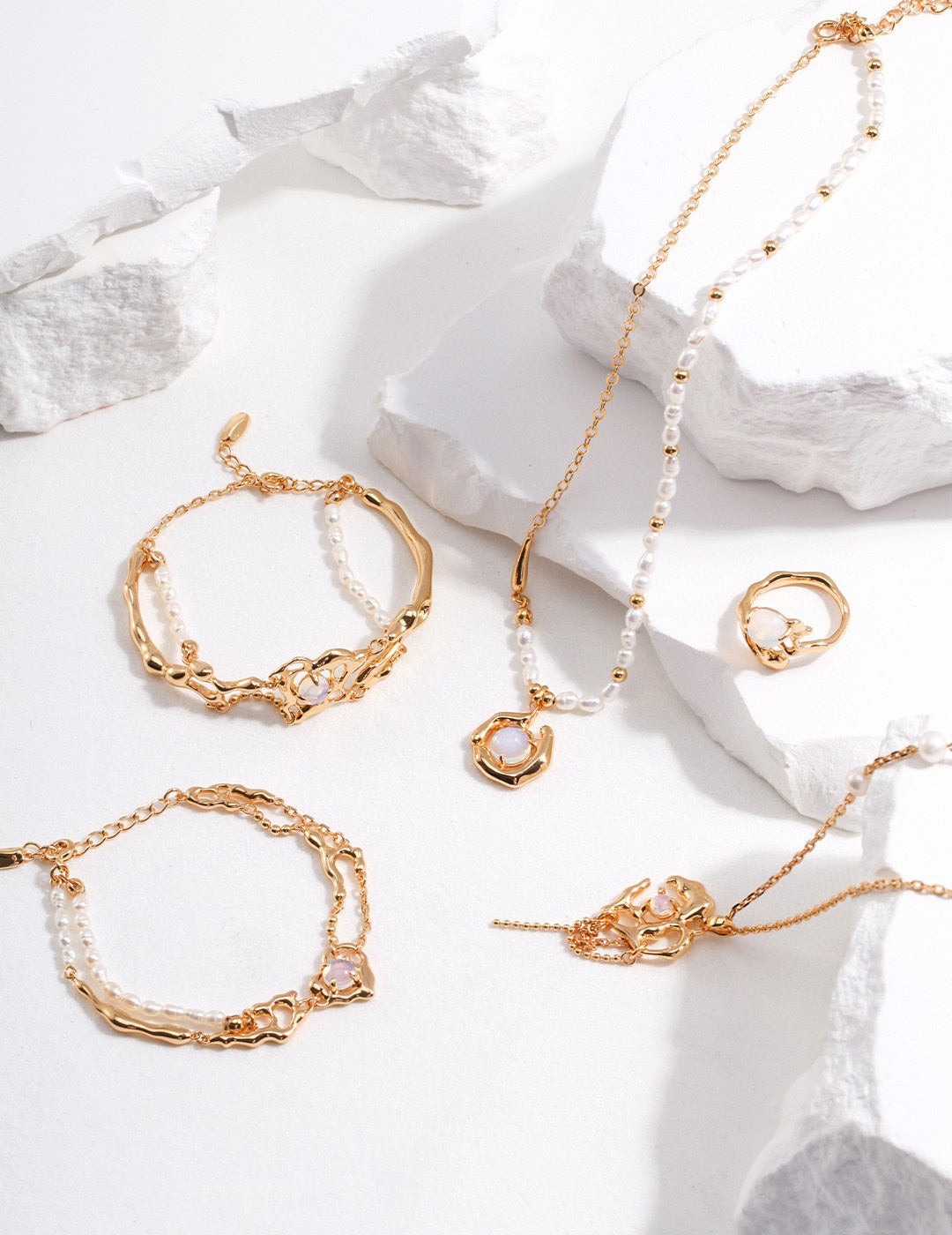 Drop necklace with small pearls, silver & gold