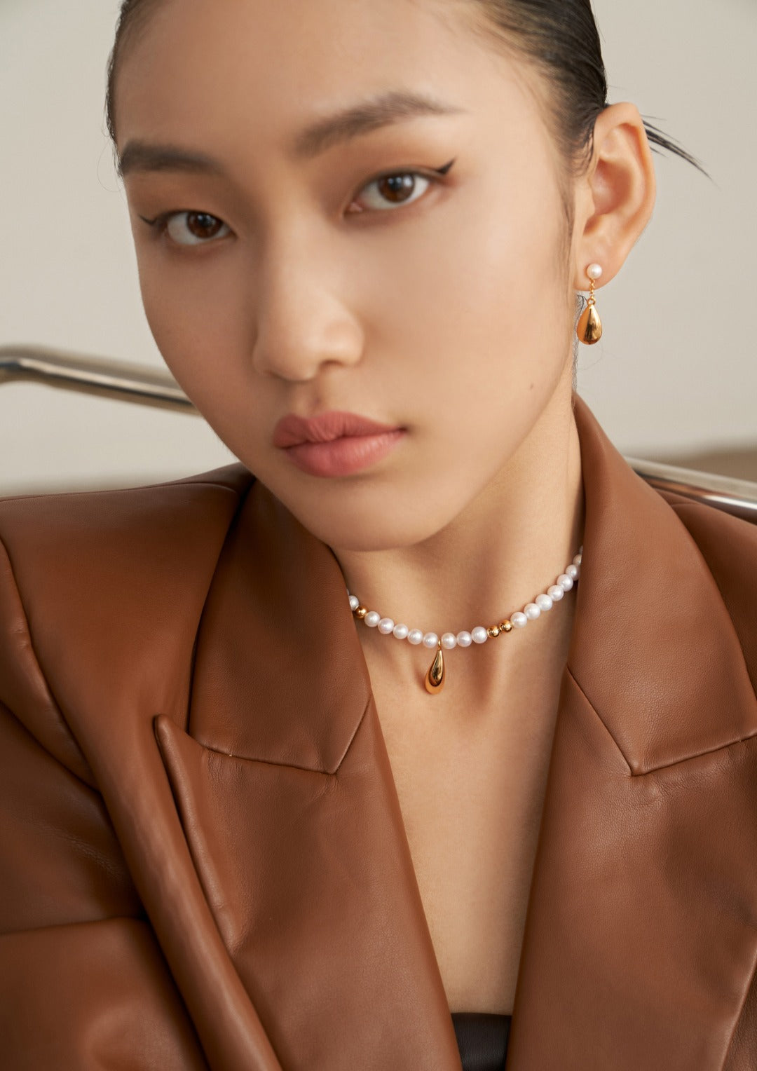 Pearl and Gold Drop Necklace Choker