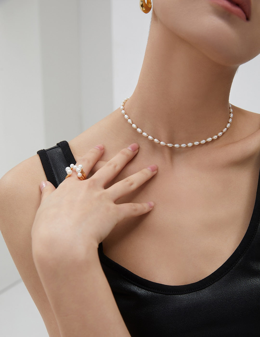 Pearl and Gold Beads Alternating Sequence Choker