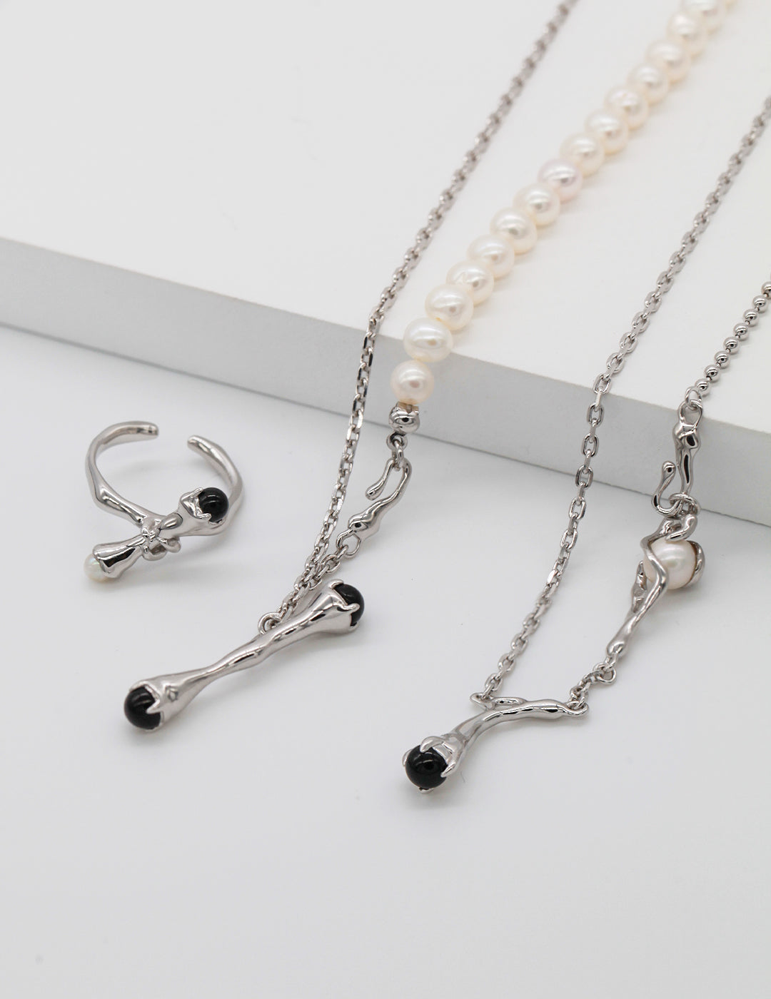 Double-edged Black Agate Wand Pendant with Pearl Necklace