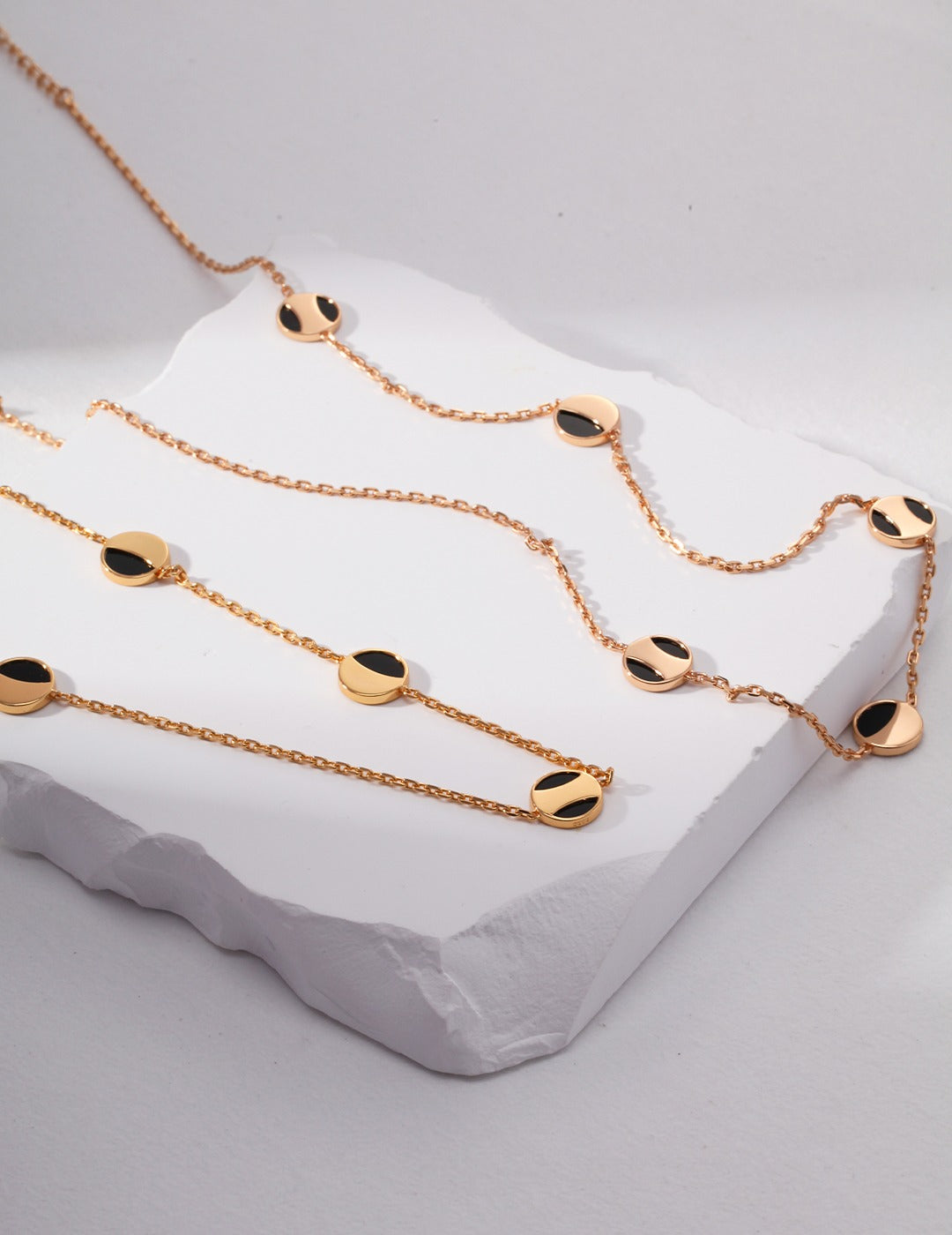 Sterling Silver Necklace with Geometric Circle and Black Agate Inlaid