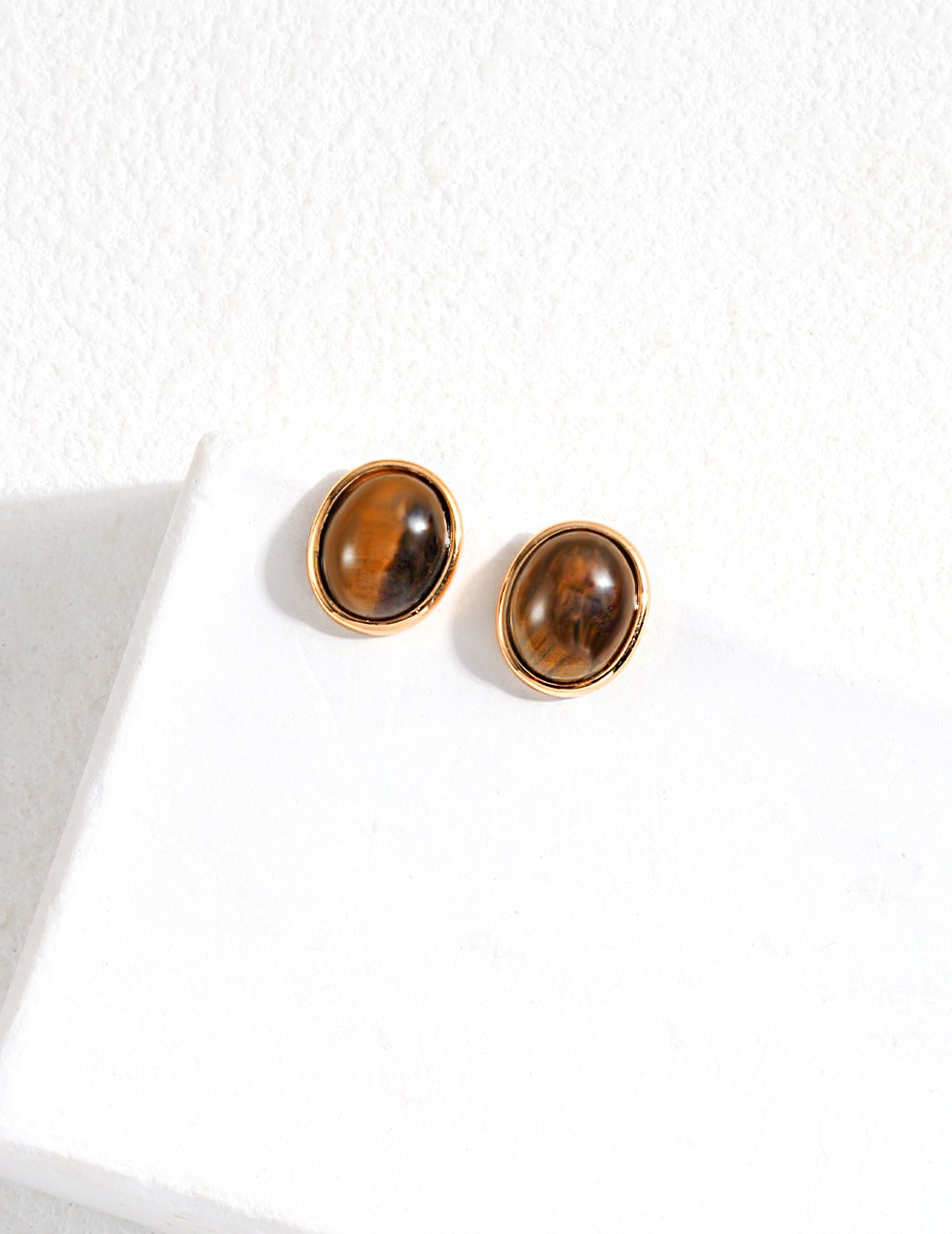 Brown moonstone stud earrings