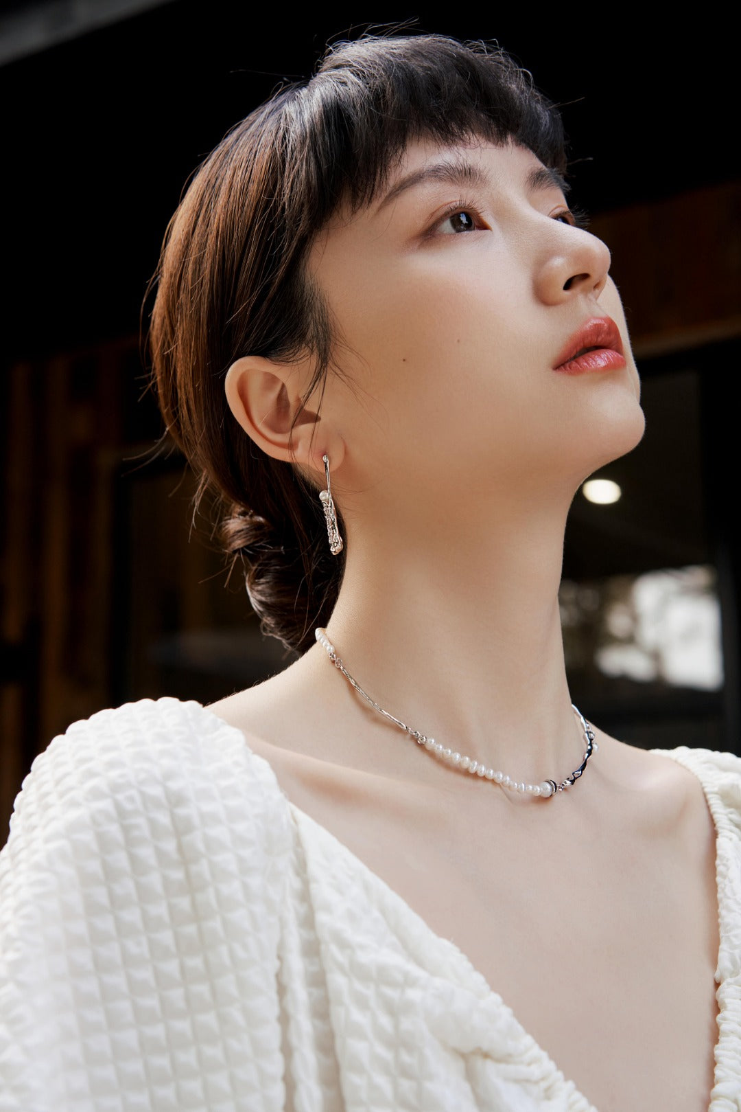 Pearl Necklace with Fluid Accents