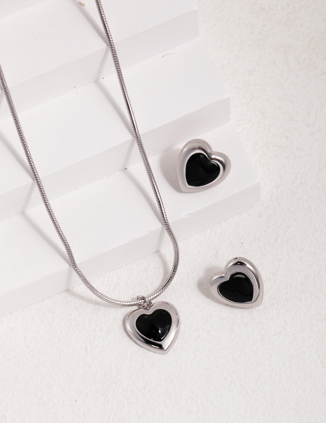 Black Agate Heart Charm Necklace