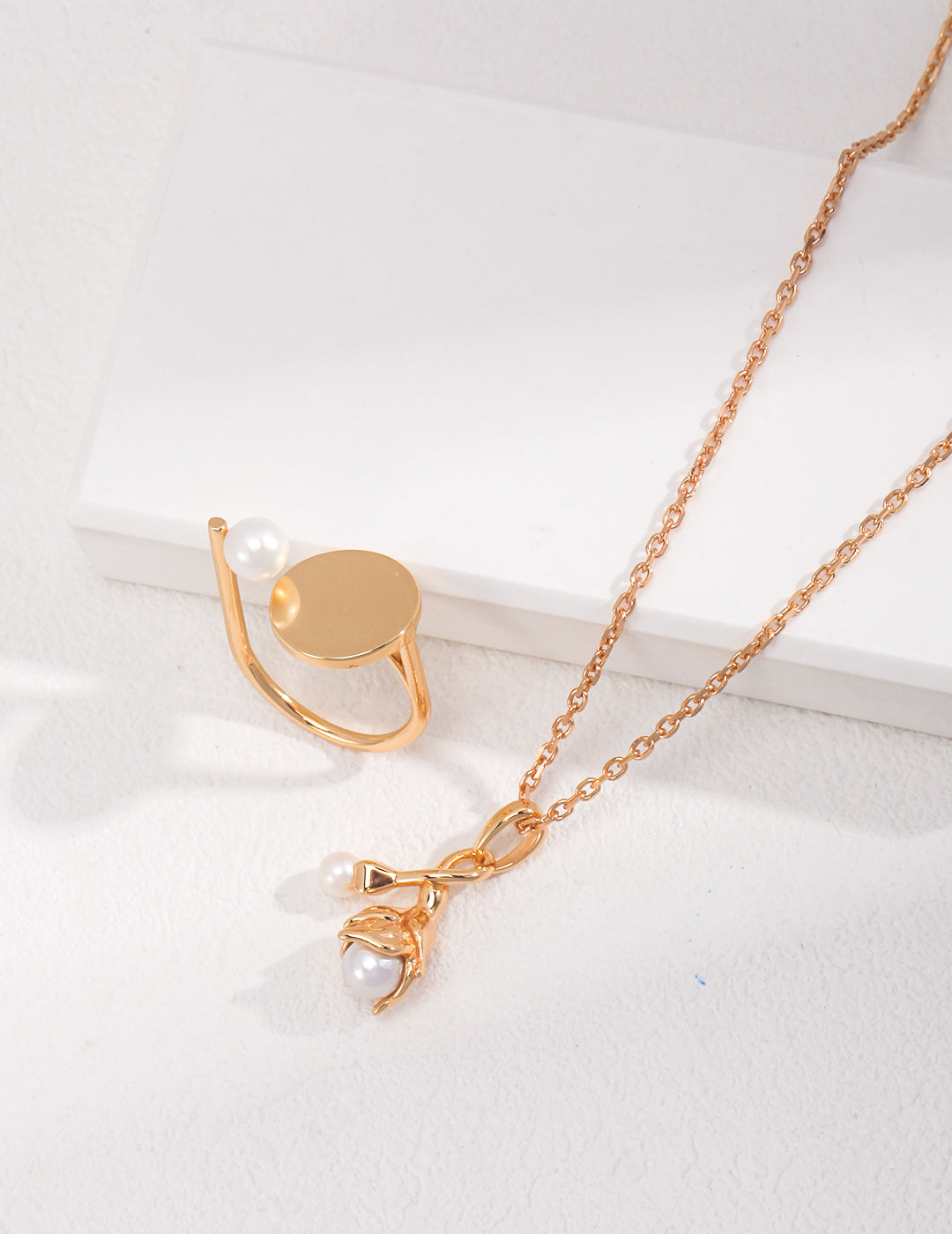 Rose Shaped Dainty Pendant with Pearls and Gold Chain Necklace
