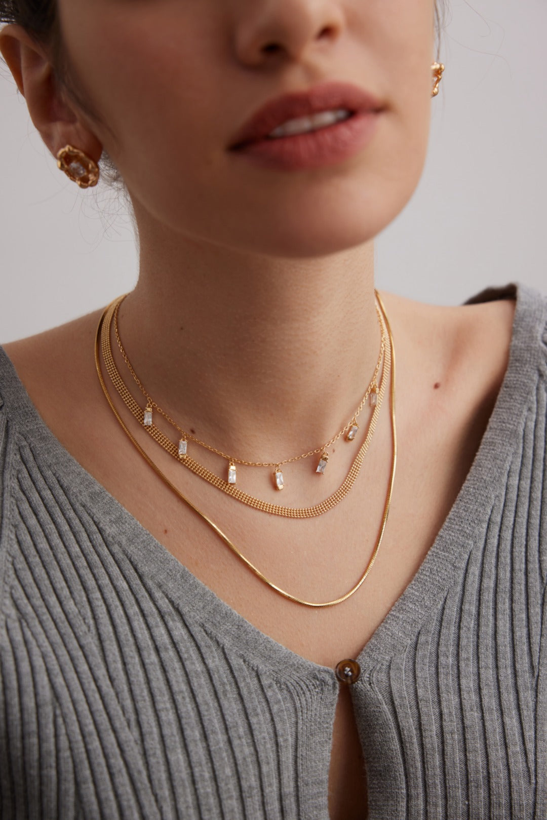 Modern Rectangular Zircon Stones on Minimalist Necklace
