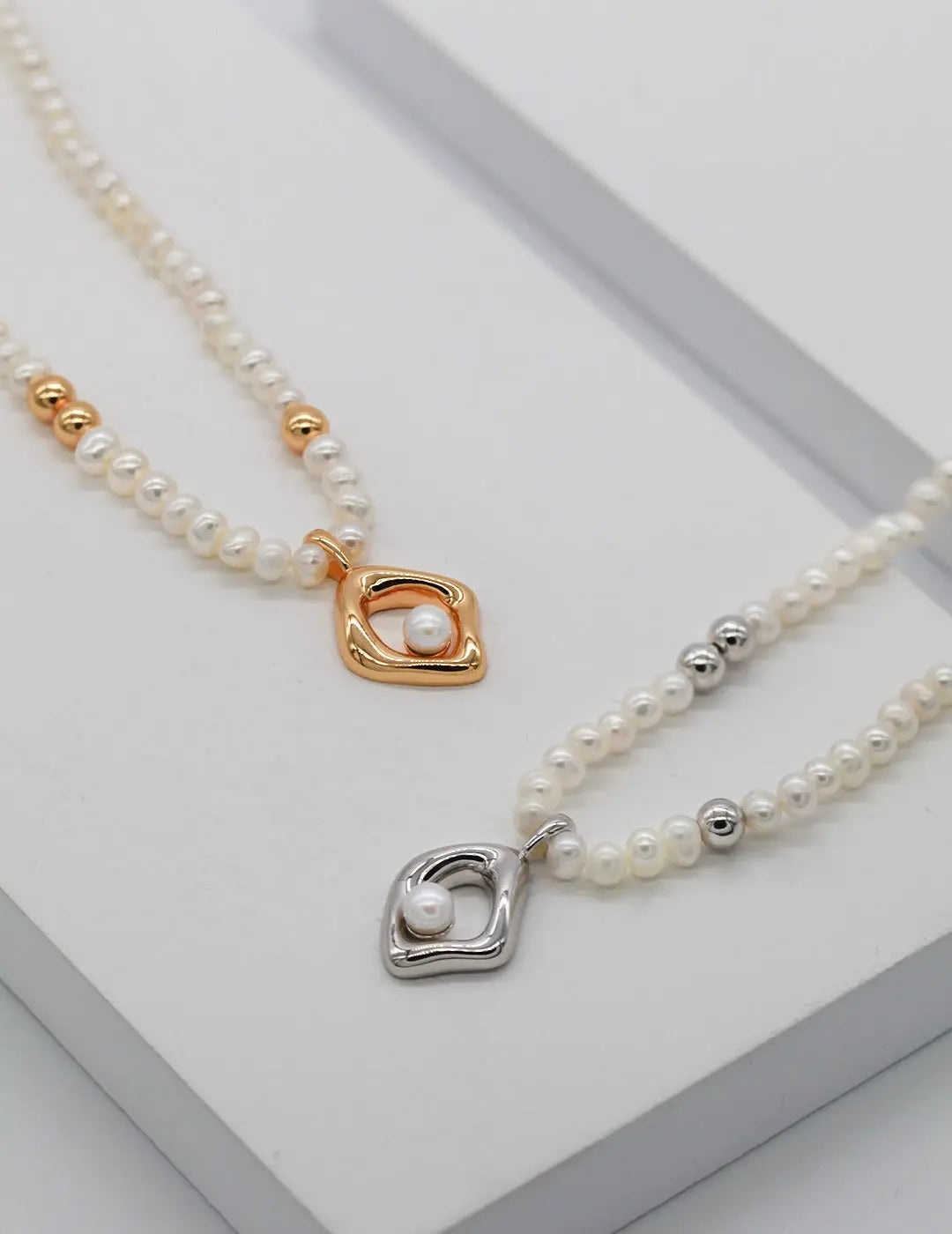Freshwater pearl necklace with S925 silver rhombus hollow out pendant freshwater pearl