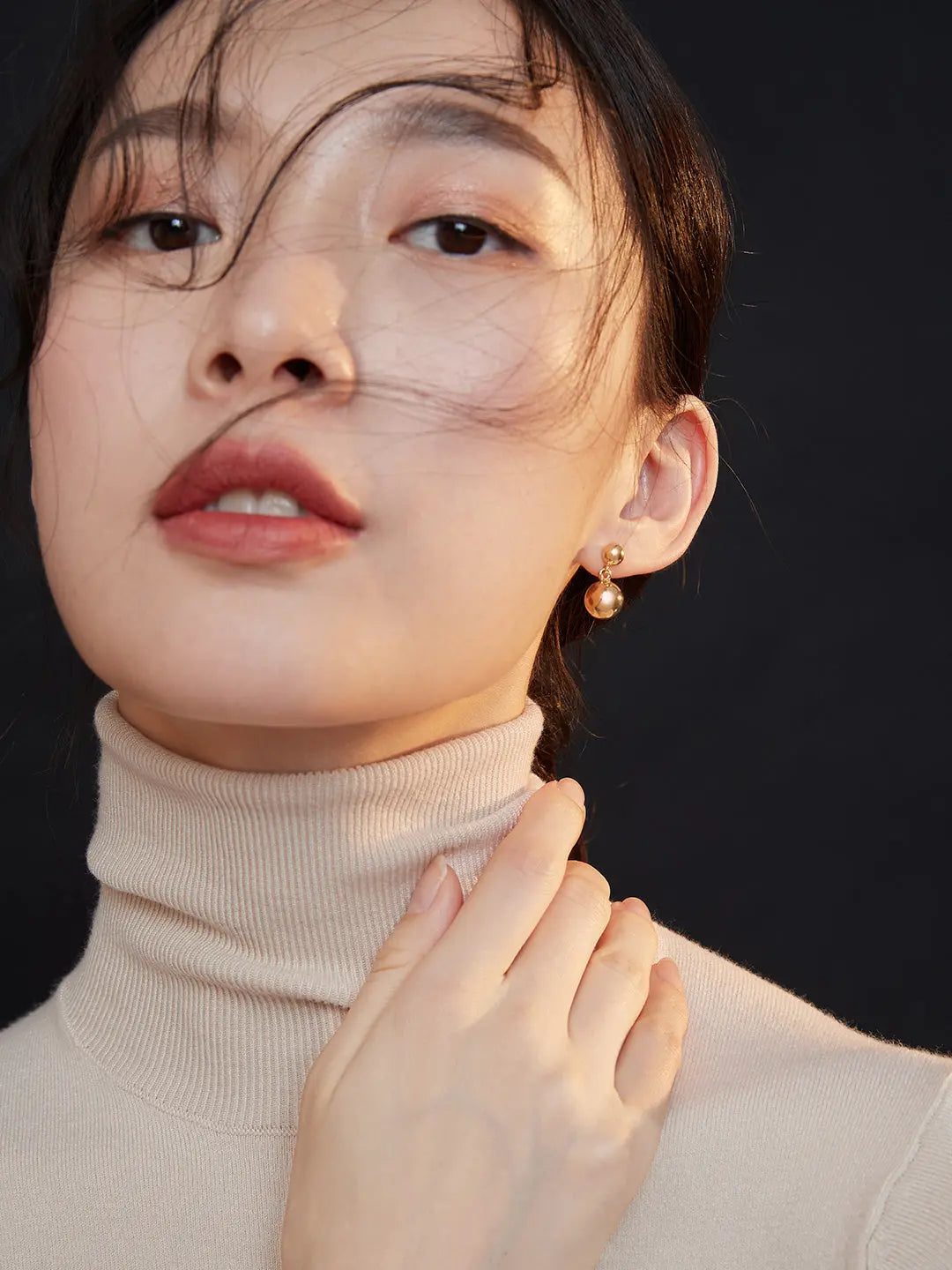 Michelle Silver Sphere Stud Earring