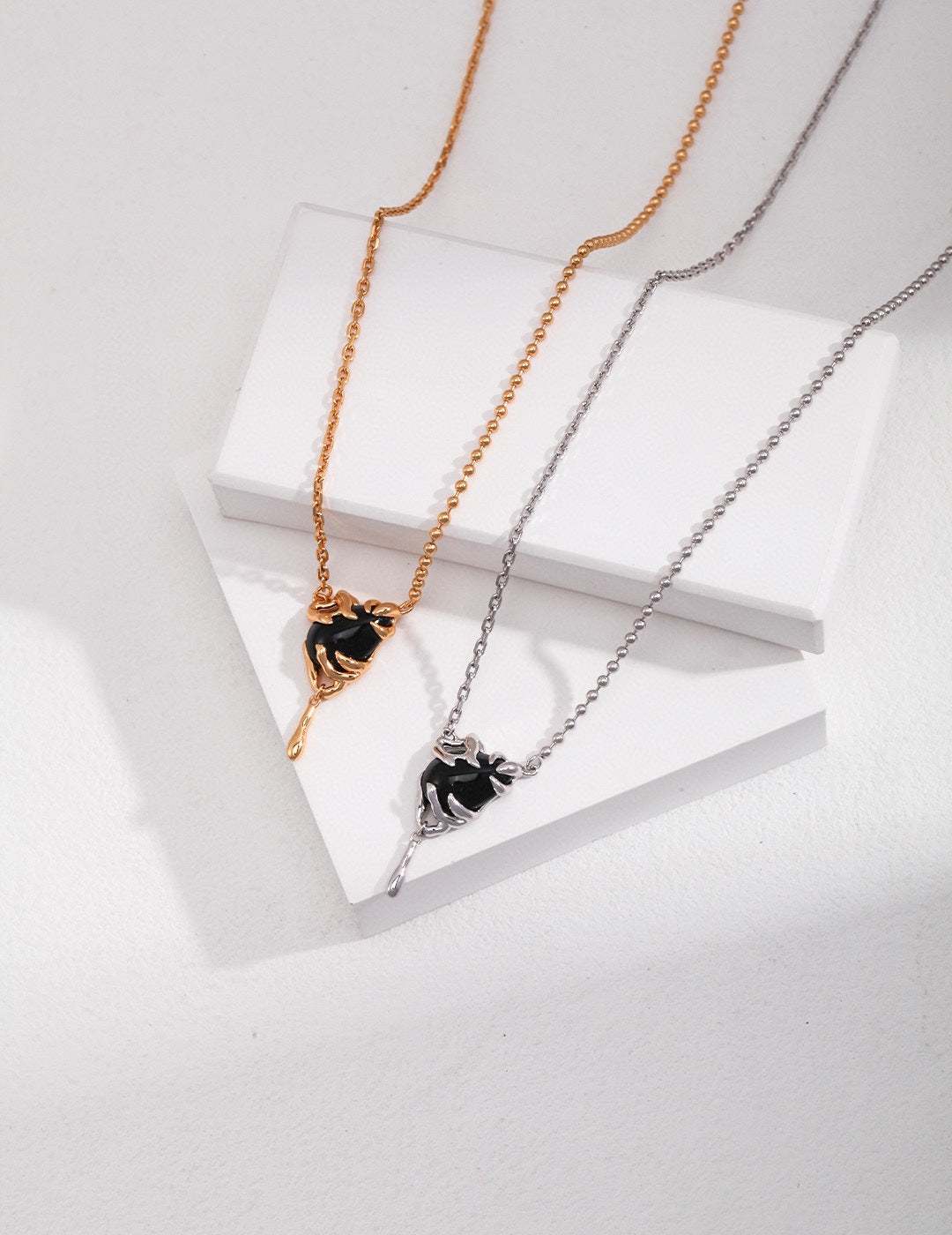 Black gemstone necklace, silver & gold