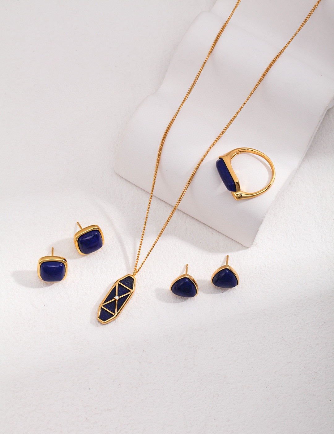 Navy blue golden necklace