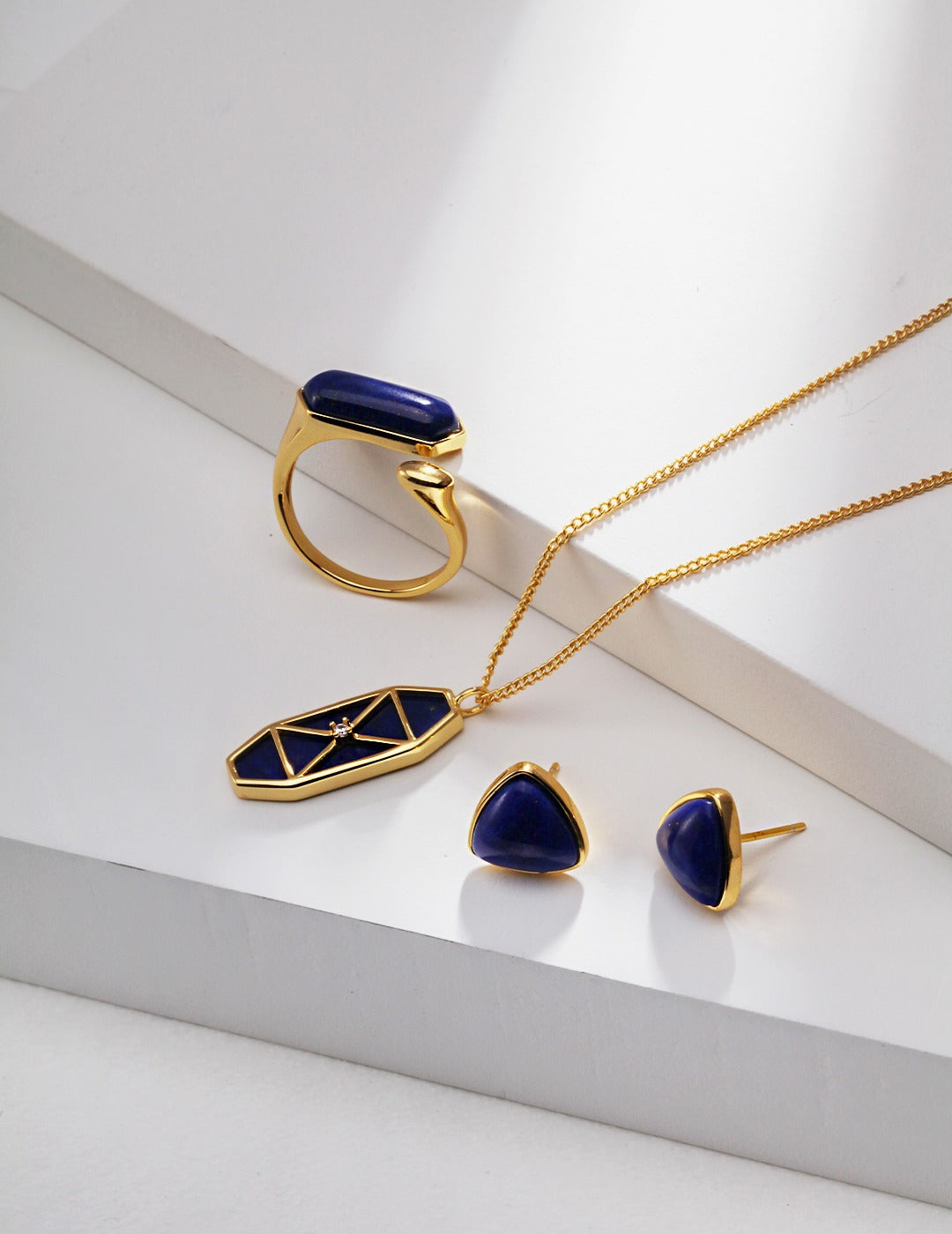 Navy blue golden necklace