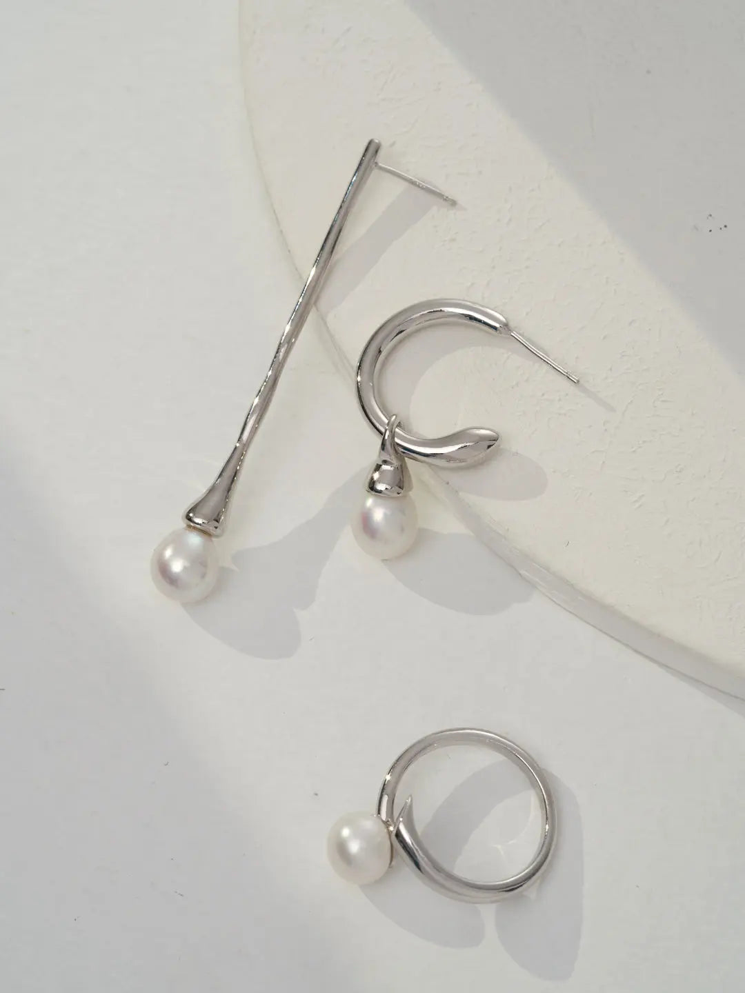 Creative Design Minimalist Drop Earrings with Pearl in silver